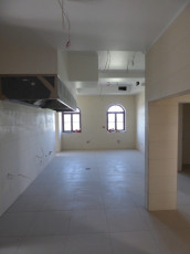 kuchnia - wykończenie sufitów i położenie płytek podłogowych