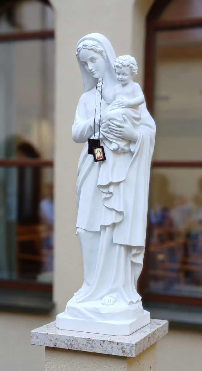 Figura Matki Bożej